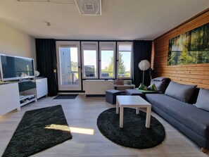 Televisión, videojuegos y tenis de mesa