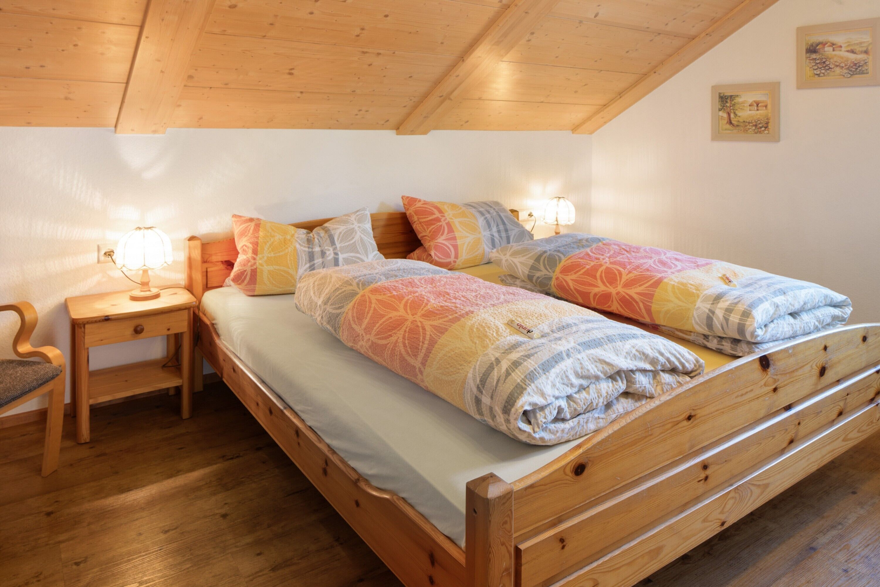 1 slaapkamer, een strijkplank/strijkijzer, gratis wifi, beddengoed