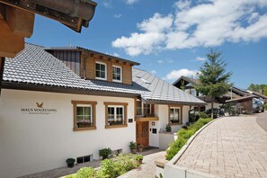 Exterior - Room 'Lerche' with Mountain View, Private Terrace and Wi-Fi (Sankt Märgen)