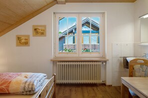 1 bedroom, iron/ironing board, free WiFi, bed sheets - Room 'Lerche' with Mountain View, Private Terrace and Wi-Fi (Sankt Märgen)