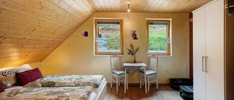 1 室のベッドルーム、アイロン / アイロン台、WiFi (無料)、ベッドシーツ