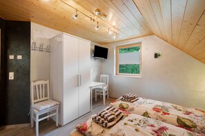 2 habitaciones, tabla de planchar con plancha y wifi gratis 