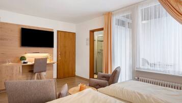 1 quarto, Wi-Fi de cortesia, roupa de cama