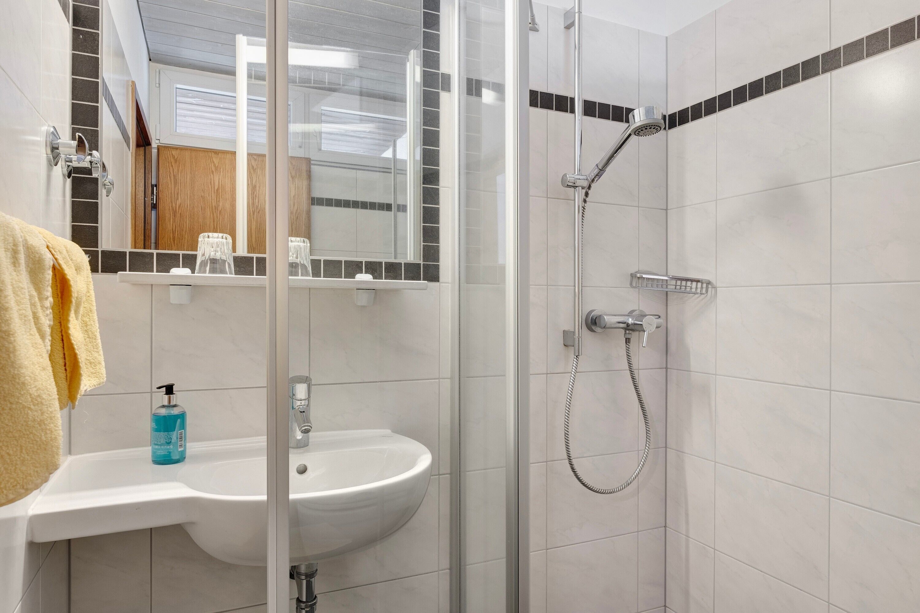 Shower, towels