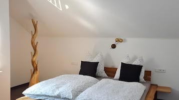 2 多间卧室、免费 WiFi、床单