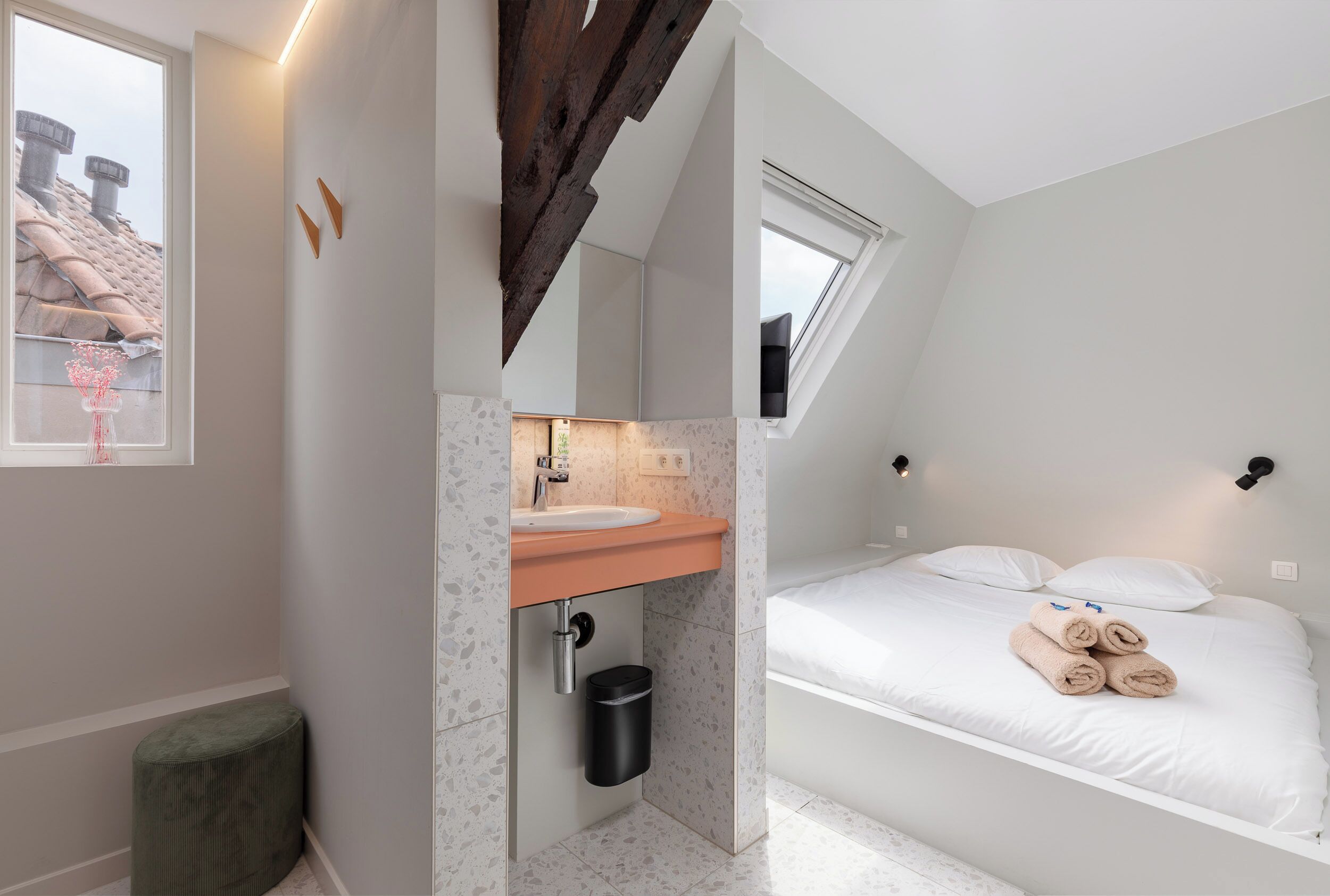 Budget Double Room | Minibar, desk, free WiFi, bed sheets