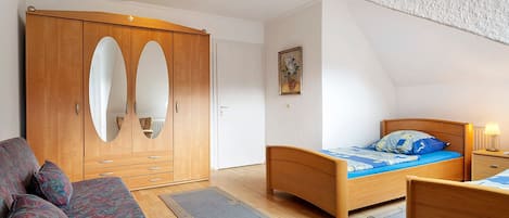1 chambre, fer et planche à repasser, Wi-Fi gratuit, draps fournis