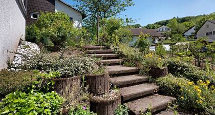 Ferienwohnung 'Conte' mit Bergblick, privater Terrasse und Wi-Fi