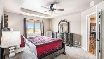 5 bedrooms, travel crib, free WiFi, bed sheets