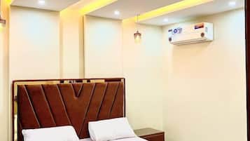 Phòng đôi hoặc 2 giường đơn Deluxe | Phòng cách âm, truy cập Internet không dây miễn phí