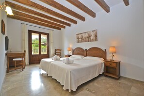 6 soverom, wi-fi (inkludert) og sengetøy