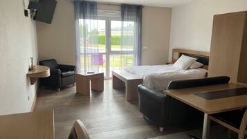 Classic Apartment | 1 bedroom, free WiFi