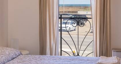 Casa Faubert civitanova marche, 20 mt from the sea, pets allowed.