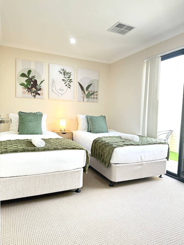 3 bedrooms, iron/ironing board, free WiFi, bed sheets