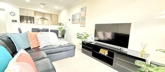 38 Suburban Family Retreat 3BR 2BA Baby-Friendly