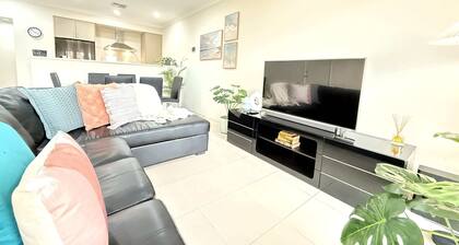 38 Suburban Family Retreat 3BR 2BA Baby-Friendly