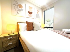 3 bedrooms, iron/ironing board, free WiFi, bed sheets