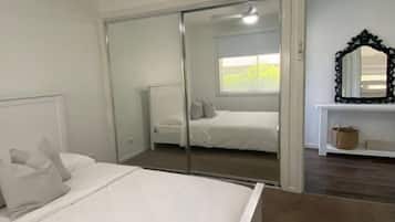 3 habitaciones, tabla de planchar con plancha y wifi gratis