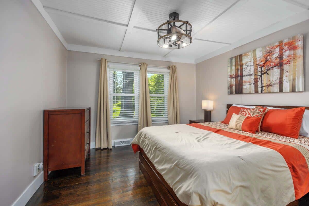 2 soverom, strykejern/-brett, wi-fi og sengetøy