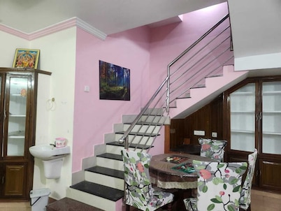 For any weddings,birthdays,travel stay your family are welcome to this cozy stay
