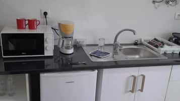 Microwave, stovetop
