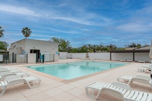 Pool - Apartment in Mandelieu near French Riviera (Mandelieu-la-Napoule)