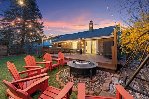 Spacious 4-bedroom house in amazing Des Plaines with WiFi, AC