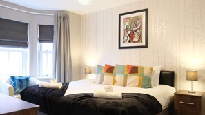 4 chambres, bureau, fer et planche à repasser, Wi-Fi