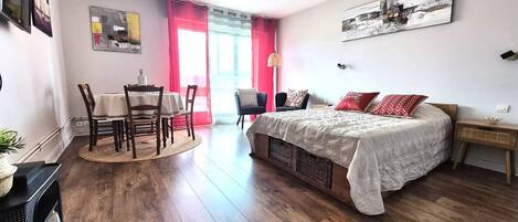 1 bedroom, Internet