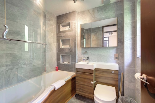 Bright 3BR Home | Central Peterborough