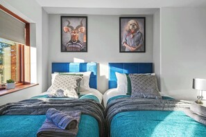 3 bedrooms, desk, iron/ironing board, WiFi