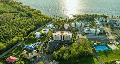Beach access apartment at Bahia Serena 104