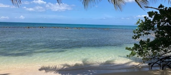 Beach access apartment at Bahia Serena 104