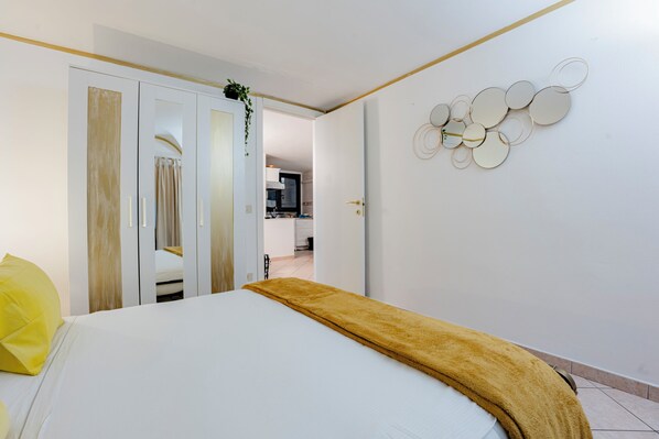 2 chambres, fer et planche à repasser, Wi-Fi, literie fournie