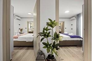 4 bedrooms, iron/ironing board, Internet