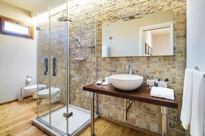 Shower, bidet - Villa Monte Serra with pool - My Rental Homes (Viagrande)