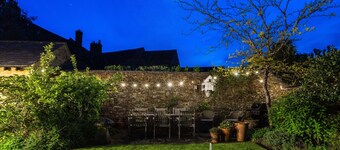 4Bed Thatched Cottage in Oxfordshire