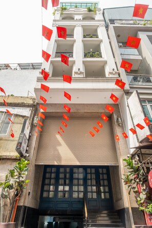 Front of property - Hanoi Bliss Nam Ngu (Hanoi)