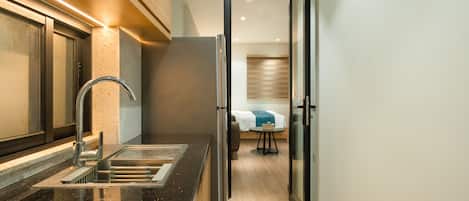 Studio Standard, vue sur la ville | Cuisinette privée | Réfrigérateur