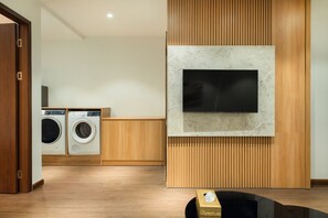 Deluxe Apartment | Living room | 42-inch LED TV with cable channels - Hanoi Bliss Nam Ngu (Hanoi)