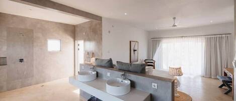 Primary bedroom - Upper level open space bathroom