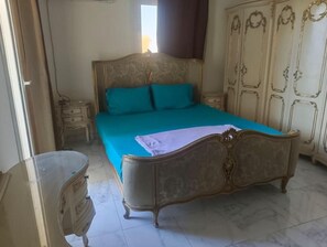 4 bedrooms, free WiFi - Tranquil 4-bedroom villa with WiFi and AC in Iking Maryut (Iking Maryut)