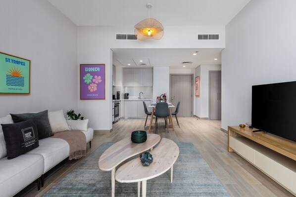 Living area - Maison Privee - Relaxed Yas Island Living Near ALL Attractions (Abu Dhabi)