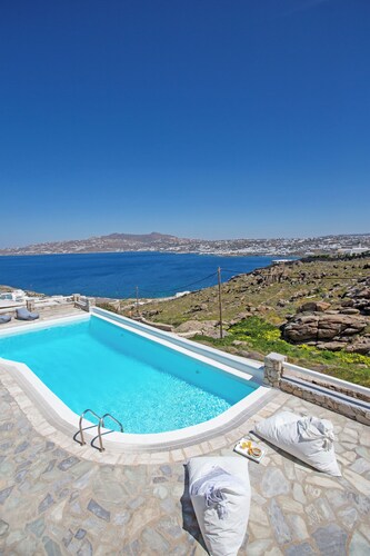 Villa BiancaRosa  with amazing views of little Venice & Mykonos Windmills