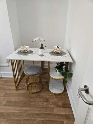 Apartment, 1 Bedroom, City View | Dining room - Luxury Stylish Charming City Apartment With Private Entrance in Wolverhampton (Wolverhampton)