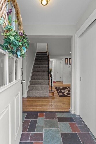 Spacious 4BR Home-Big Yard, Huge Driveway