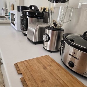 含每日吃到飽自助式早餐