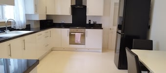 Comfortable two bedroom flat in Buckhaven near scenic beach.