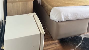 Comfort Double Room | 1 bedroom, desk, laptop workspace, free WiFi