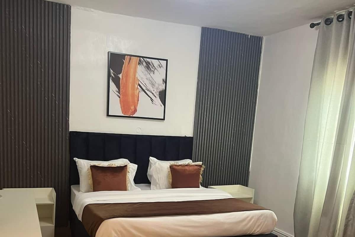 Basic Single Room, Park View | 1 bedroom, desk, laptop workspace, free WiFi